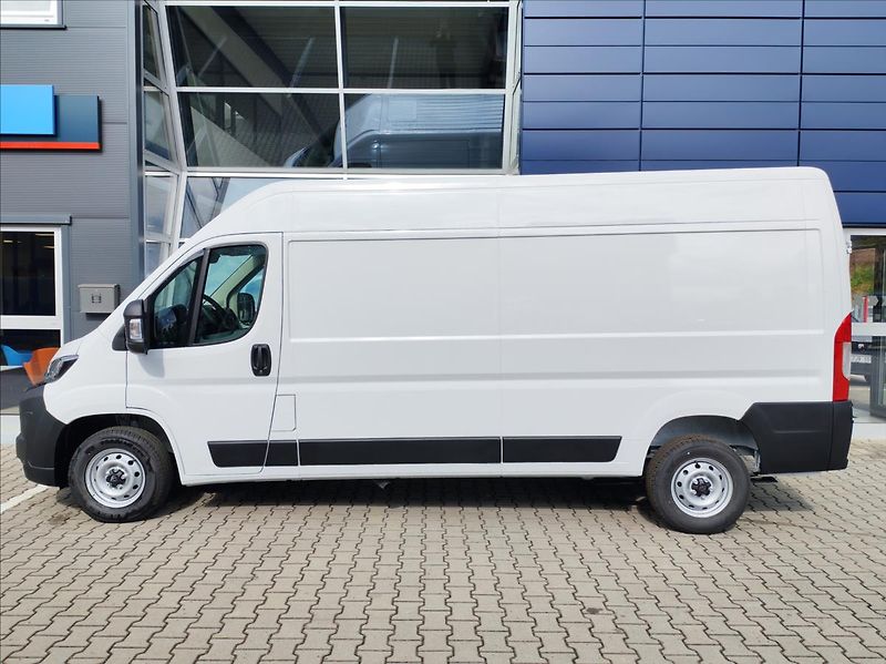 Peugeot Boxer (2026) 2,2 Furgon 3500 L3H2 BlueHDi 1 - fotka 3 z 9