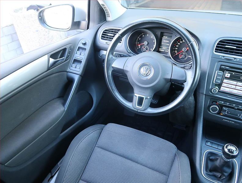 Volkswagen Golf (2011) 1.2 TSI, ČR,1.maj, Serv.kniha - fotka 7 z 15