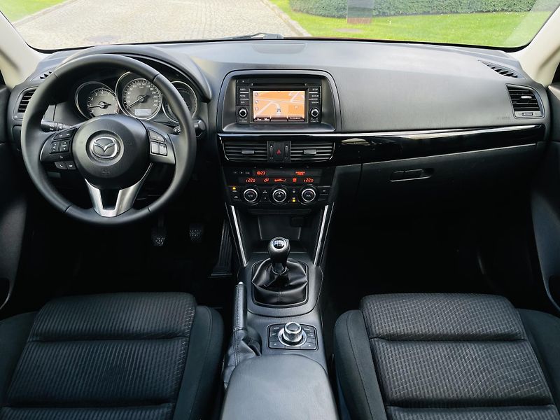 Mazda CX-5 2.0i MANUÁL 4x4 1MAJITEL TAŽNÉ - fotka 23 z 40