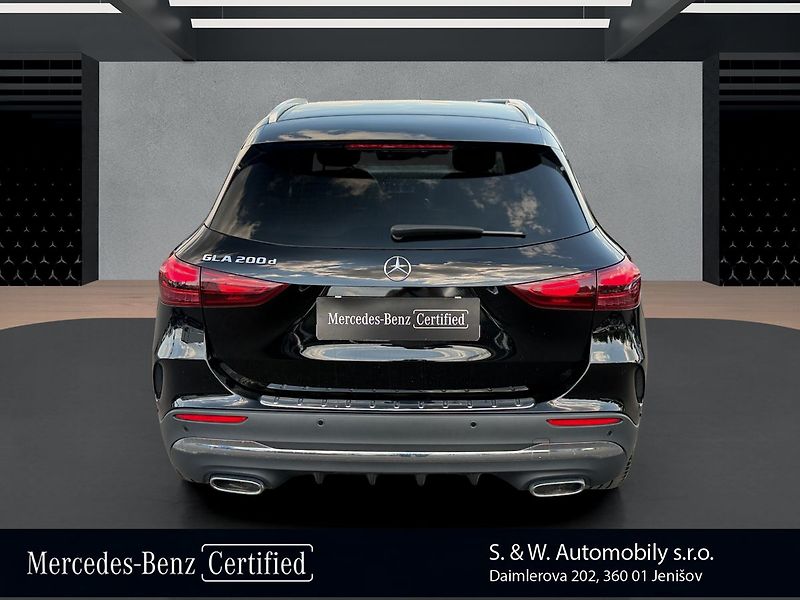 Mercedes-Benz GLA 200 d - fotka 6 z 36