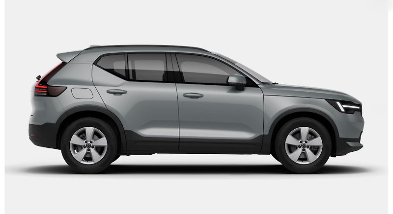 Volvo XC40 (2026) B3 AUT ESSENTIAL - fotka 6 z 12