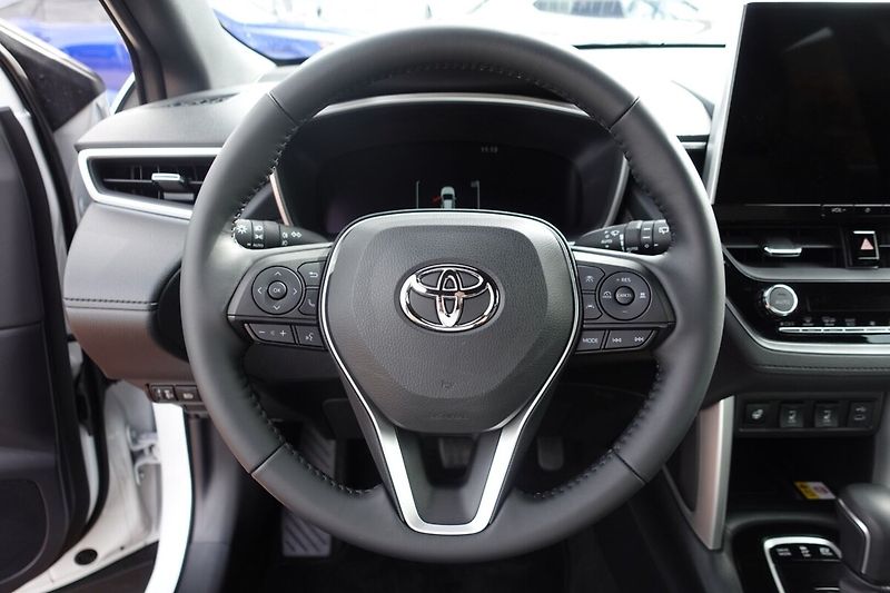 Toyota Corolla Cross 1,8 HEV Comfort Business - fotka 17 z 33