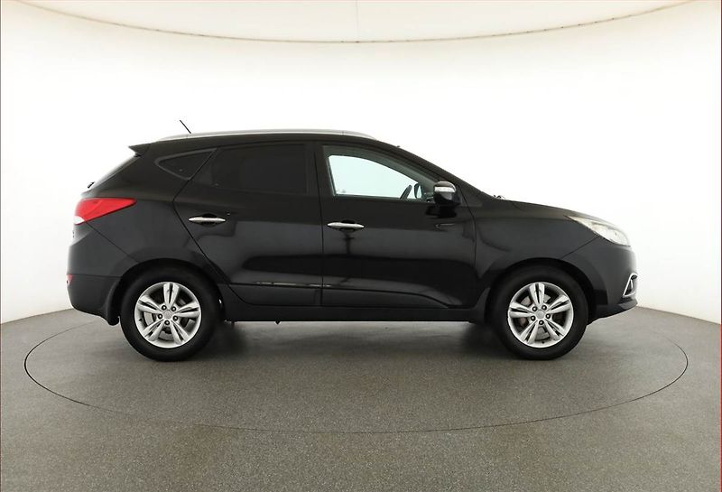 Hyundai ix35 (2013) 1.7 CRDi, nová STK, Tažné - fotka 6 z 17