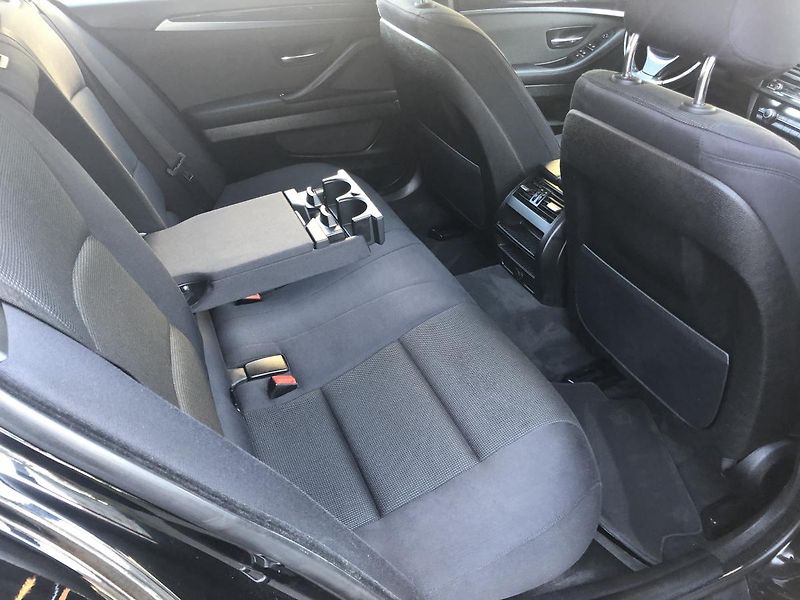 BMW Řada 5 (2015) 518d Touring NAVI velmi pěkný - fotka 42 z 76