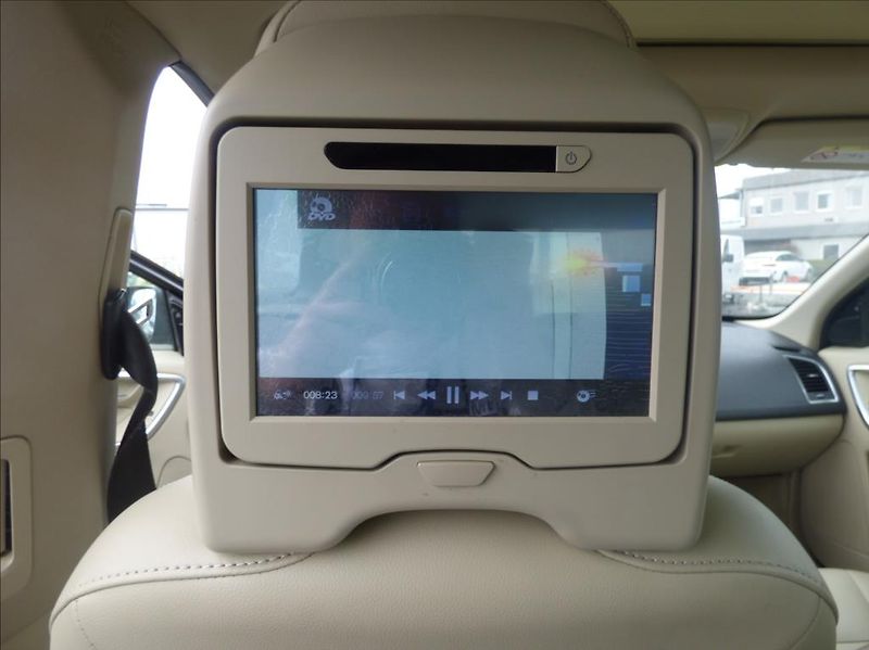 Volvo XC60 2,0 D3  Summum - fotka 24 z 34