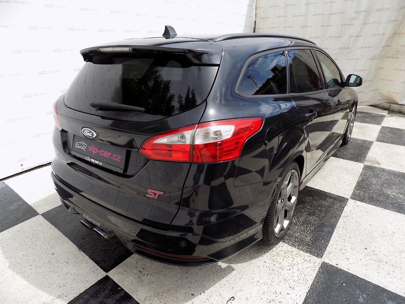 Ford Focus (2013) 2.0i ST/Bi-xenon/kůže/LED/ - fotka 7 z 36