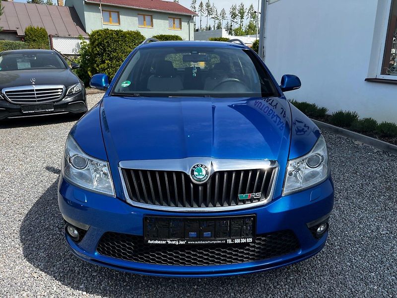 Škoda Octavia (2011) 2.0 TSi RS TOP Stav - fotka 8 z 28