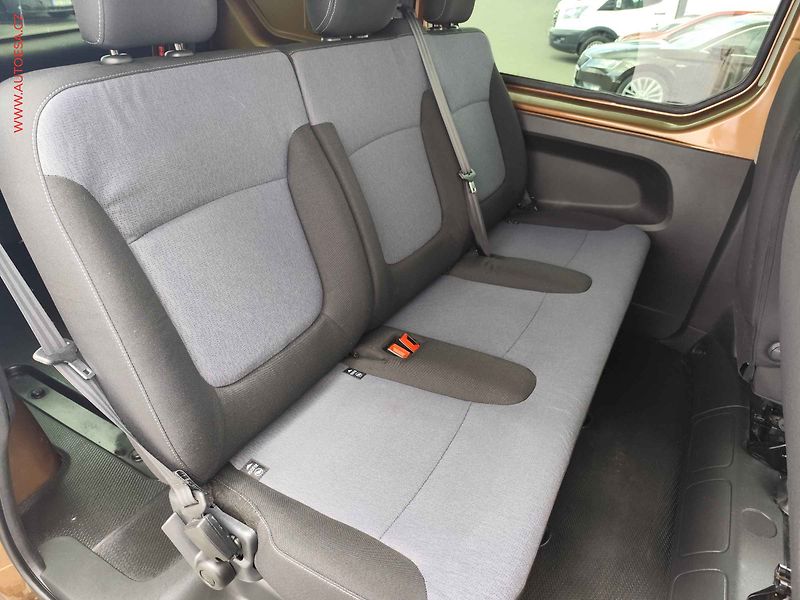 Opel Vivaro (2015) 1.6CDTi 5míst, 107kW, AC, TZ - fotka 10 z 19