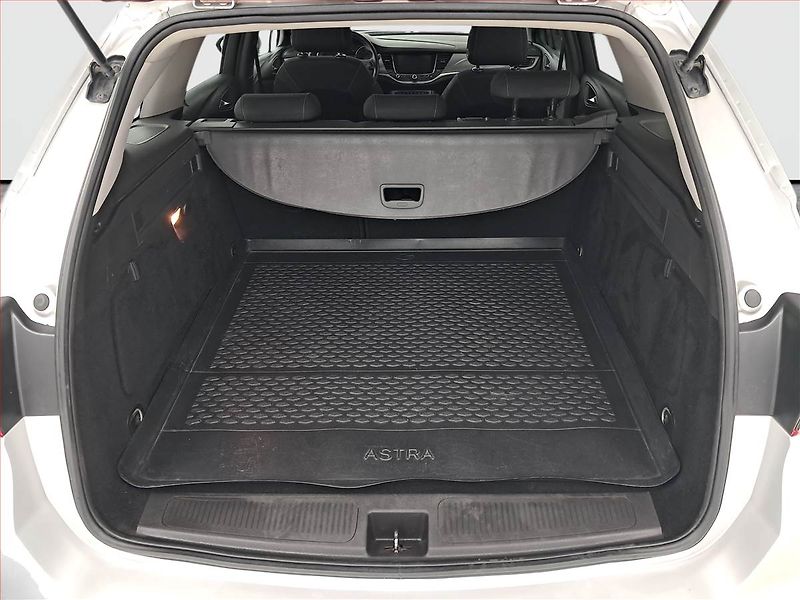 Opel Astra (2017) 1.6 CDTI, Navi, Tempomat - fotka 14 z 19