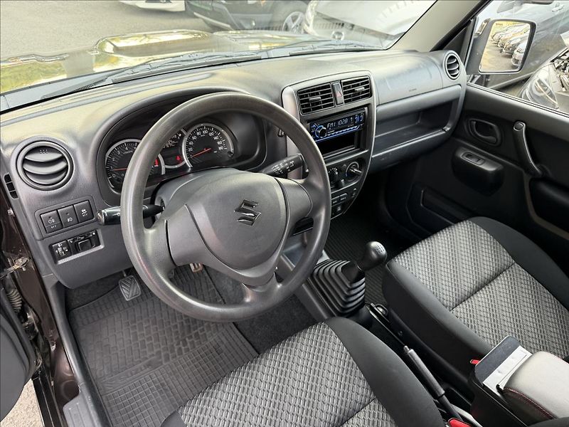 Suzuki Jimny 1,3 4x4 TAŽNÉ - fotka 14 z 19