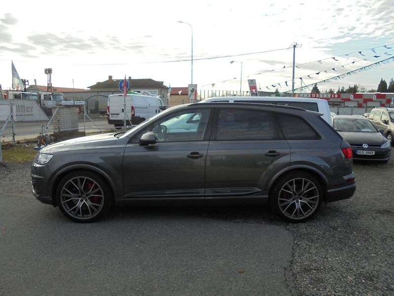 Audi SQ7 (2017) 320kw-V8-S-LINE-BLACK-ALU22 - fotka 7 z 12