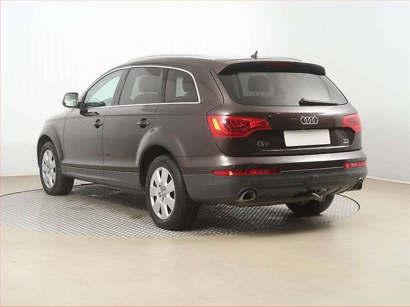 Audi Q7 (2012) 3.0 TDI, 4X4, Automat, Kůže - fotka 4 z 18