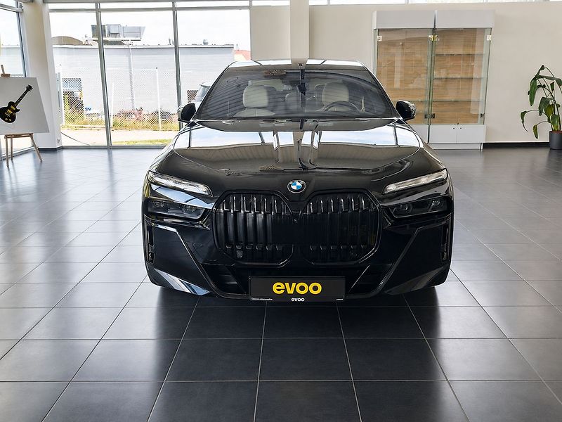 BMW Řada 7 (2023) M Sport Pro*Bowers & Wilkins D - fotka 2 z 22