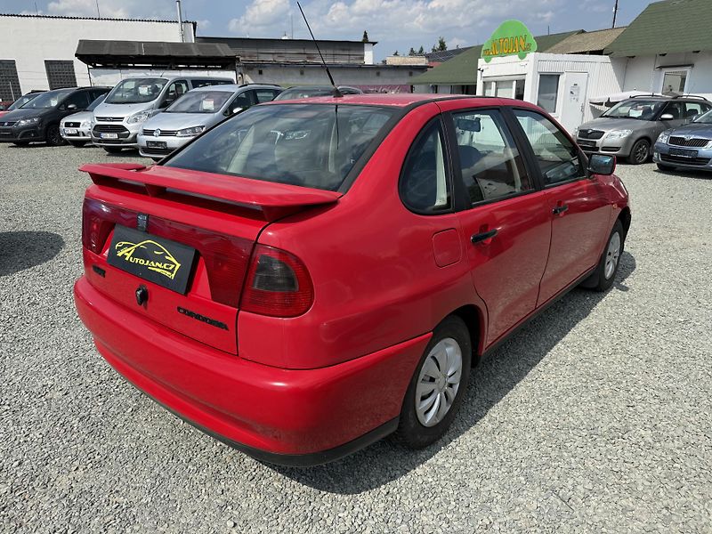 Seat Cordoba 1.6i - fotka 6 z 13
