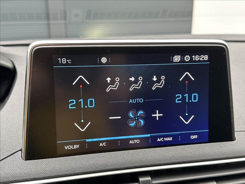 Peugeot 3008 1,5 BlueHDI 130PS  Active - fotka 36 z 55