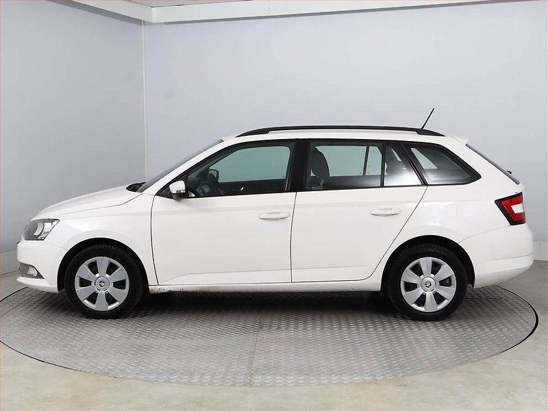 Škoda Fabia (2017) Ambition 1.4 TDI, Serv.kniha - fotka 3 z 10
