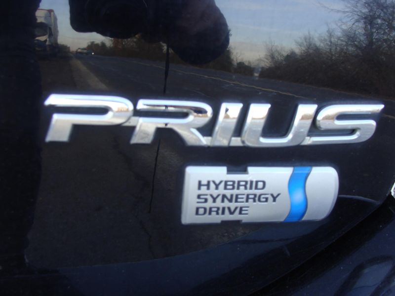 Toyota Prius 1.5i/E, 57 kW, REZERVACE - fotka 27 z 30