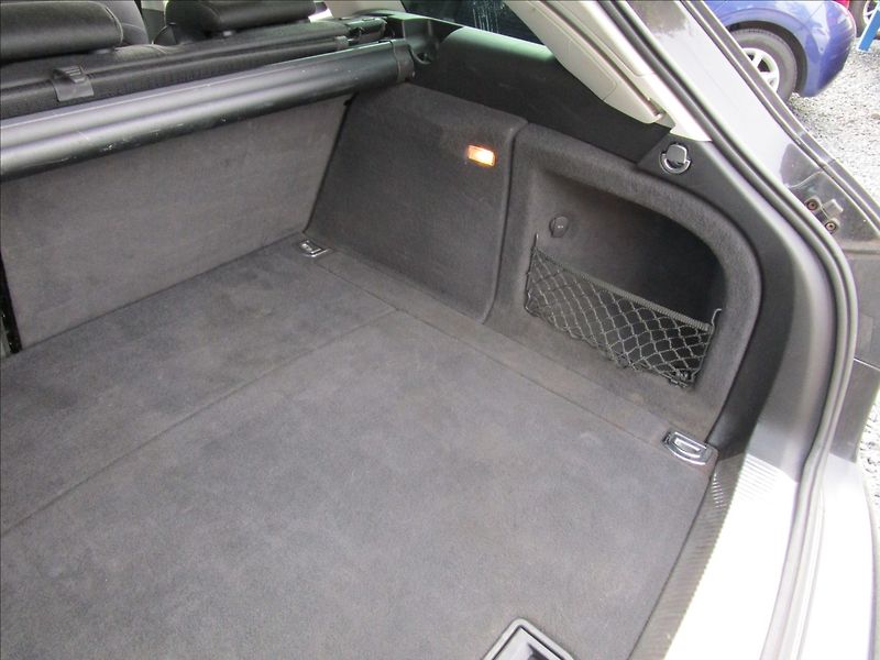 Audi A4 Avant 3.0TDi V6 Quattro, Bi-xe - fotka 37 z 41