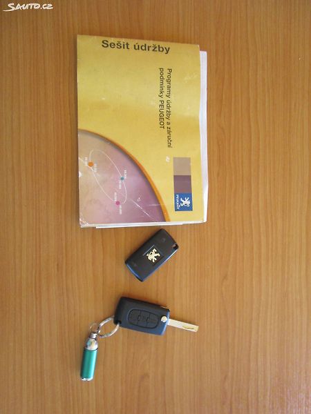 Peugeot 407 2,0HDI -100KW - NOVÁ STK - fotka 21 z 21