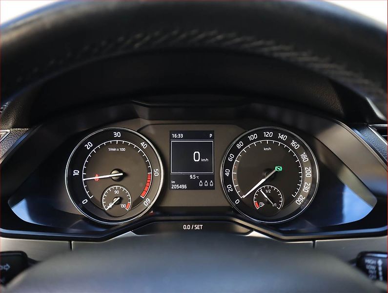 Škoda Superb (2015) 2.0 TDI, Automat, Bi-Xenony - fotka 11 z 20