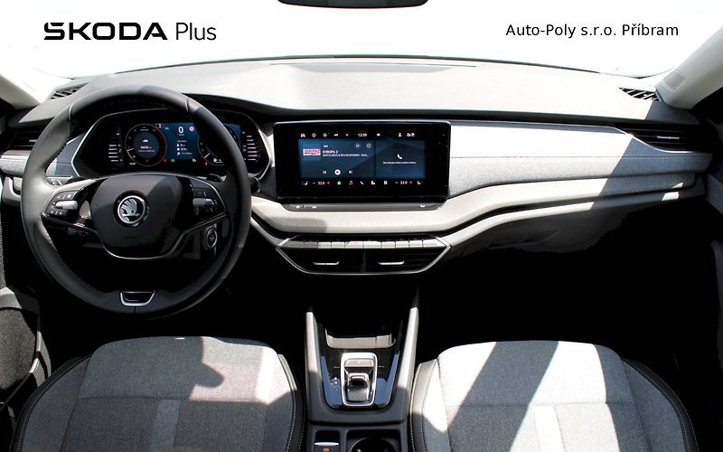 Škoda Octavia (2024) Top Selection 2.0TDI / 110kW 7 - fotka 5 z 23