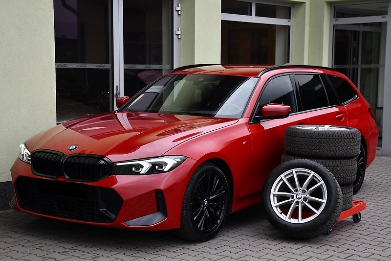 BMW Řada 3 320d xDrive MSPORT REZERVACE - fotka 2 z 44