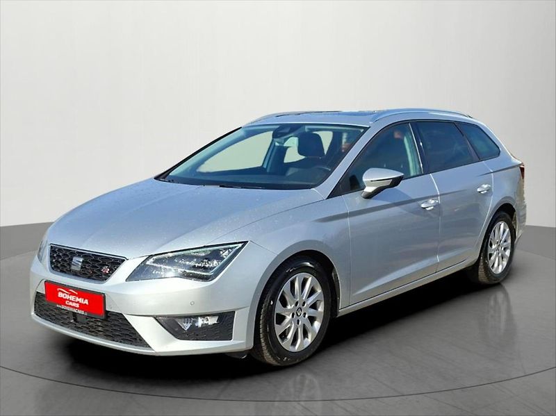 Seat Leon 2,0 110 KW ST FR Panorama - fotka 3 z 19