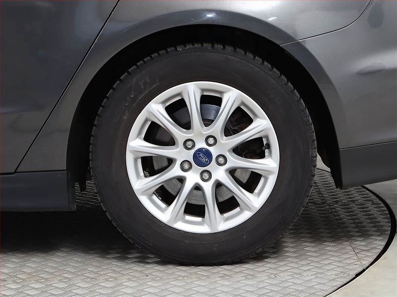 Ford Mondeo (2017) 1.5 TDCi, Navi, Tempomat - fotka 13 z 17