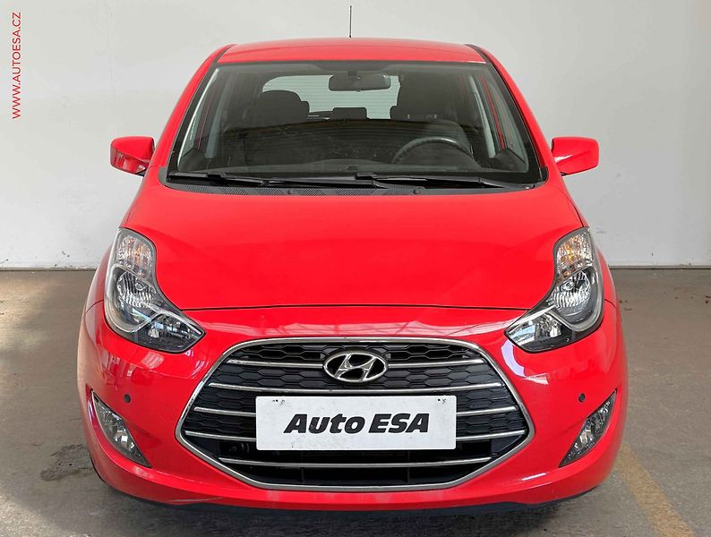 Hyundai ix20 (2019) 1.6 VVTi, Trikolor - fotka 2 z 14