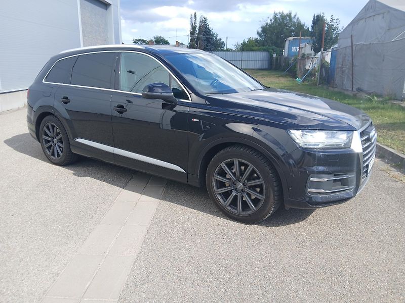Audi Q7 (2016) 3,0TDi S line - fotka 7 z 19