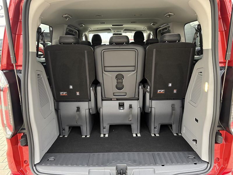 Ford Tourneo Custom (2026) Titanium X L1, Tourneo, 2.5 Du - fotka 10 z 19