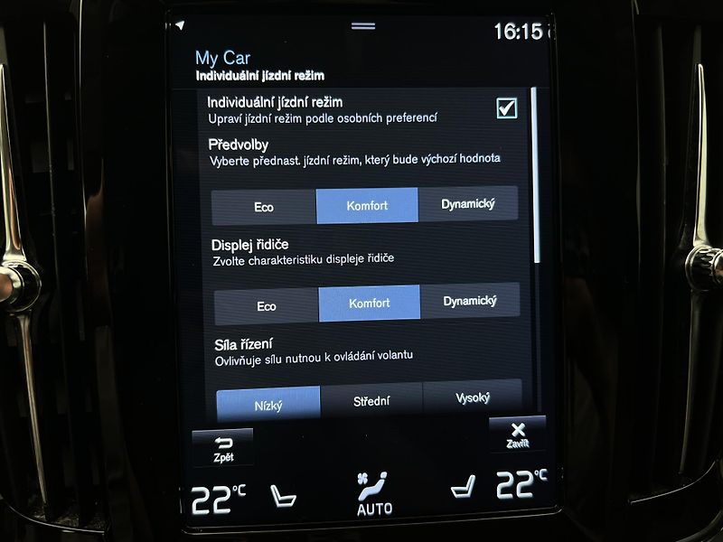 Volvo S90 D4 MOMENTUM 1. maj. - fotka 35 z 43
