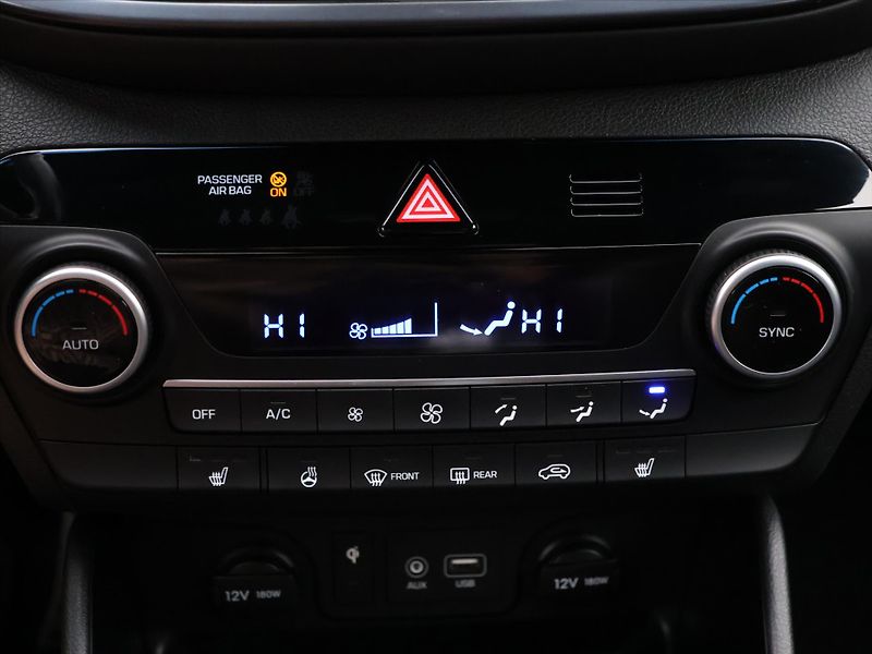 Hyundai Tucson 1,6 T-GDI 130kW 4x4 - fotka 24 z 34