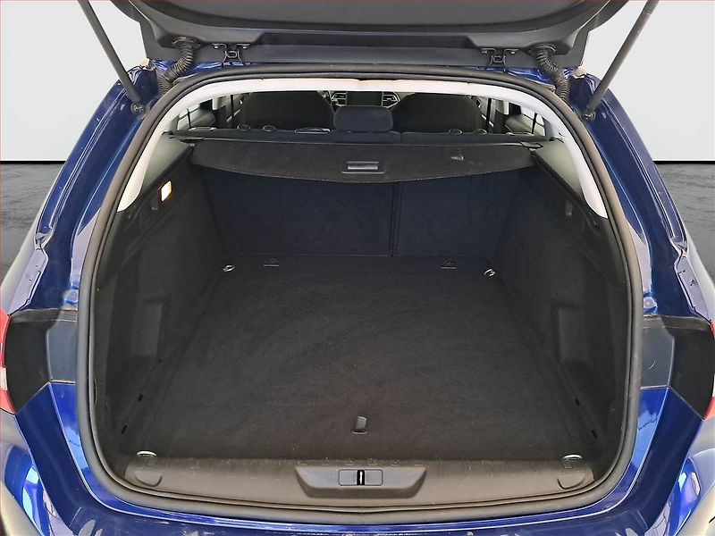 Peugeot 308 (2019) 1.6 BlueHDi, Xenony, Tempomat - fotka 13 z 18