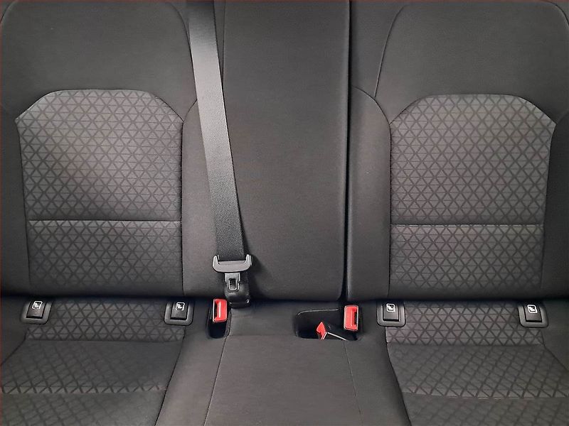 Kia Ceed (2024) 1.5 T-GDI, ČR,1.maj - fotka 10 z 19
