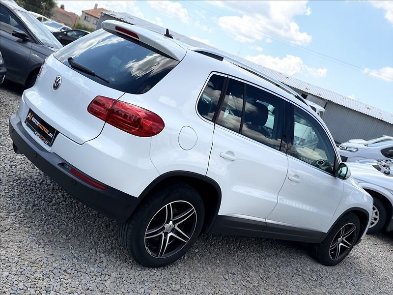 Volkswagen Tiguan 1,4 TSI PANORAMA, LED, BIXENON - fotka 6 z 36