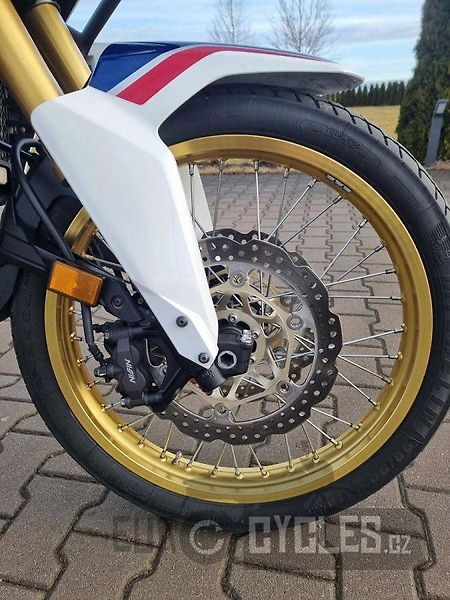 Honda CRF 1000 L Africa Twin DCT ABS (2018) - fotka 8 z 21