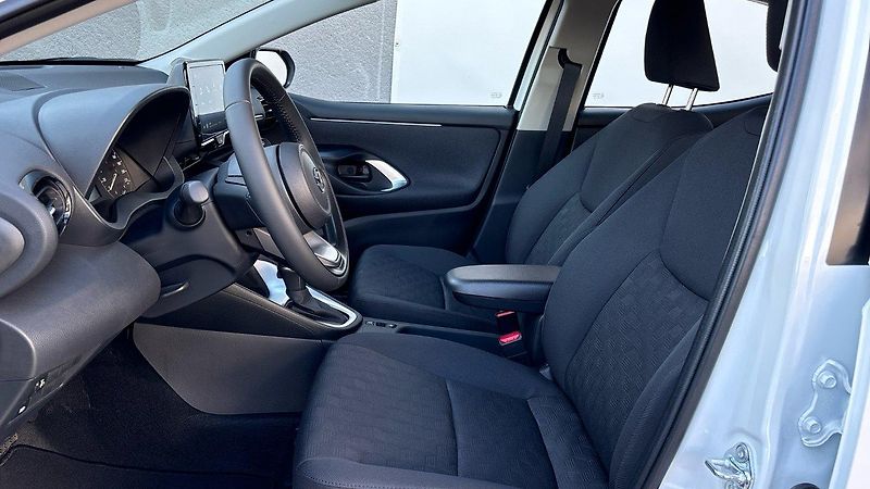 Mazda 2 Hybrid (2026) 1,5 AT Centre-line - fotka 6 z 18