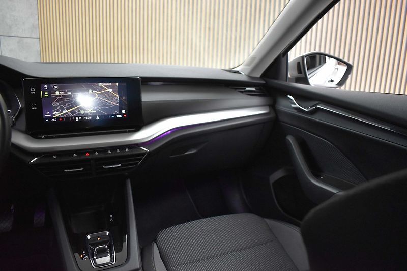 Škoda Octavia 2.0 TDI DSG*ACC*BLIS*CARPLAY* - fotka 9 z 37