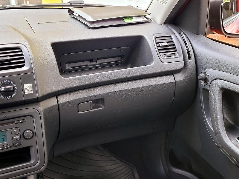 Škoda Roomster TSi *SERV.KNÍŽKA* KLIMATIZACE - fotka 32 z 40