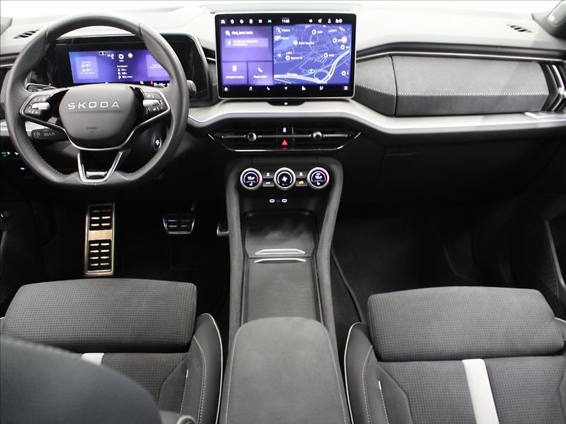 Škoda Kodiaq 2,0 TDi 4x4 Sportline PANO. TZ - fotka 8 z 27