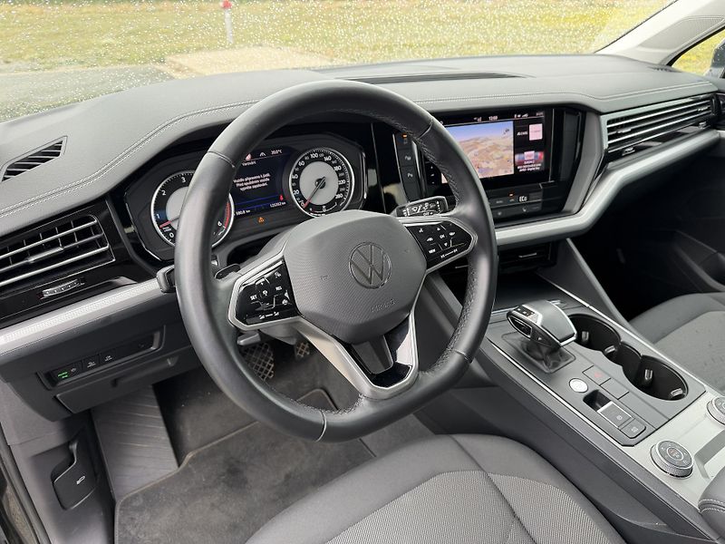 Volkswagen Touareg 3.0 TDI ČR DPH VZDUCH TAŽNÉ - fotka 11 z 36