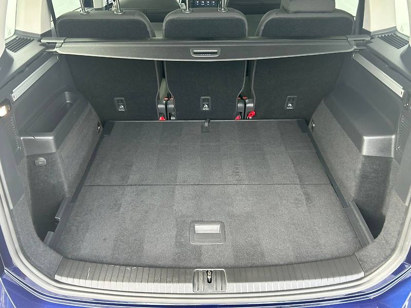 Volkswagen Touran (2022) 2.0 TDI DSG TAŽNÉ PANORAMA - fotka 26 z 31