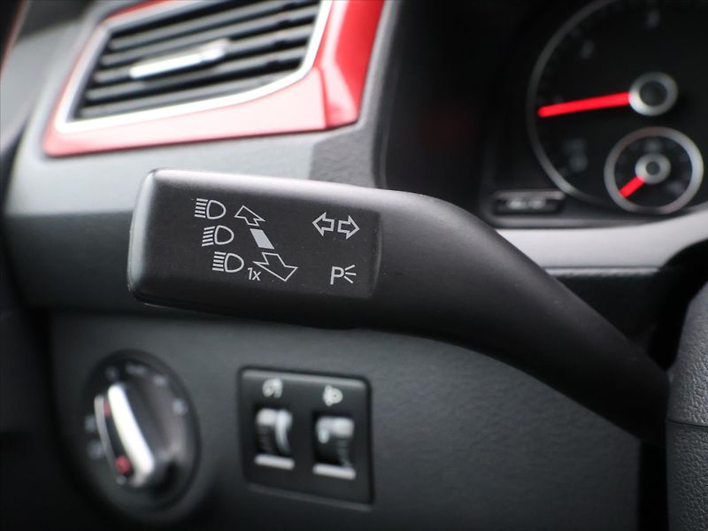 Volkswagen Caddy 2,0 TDI 110kW DSG Highline - fotka 16 z 31