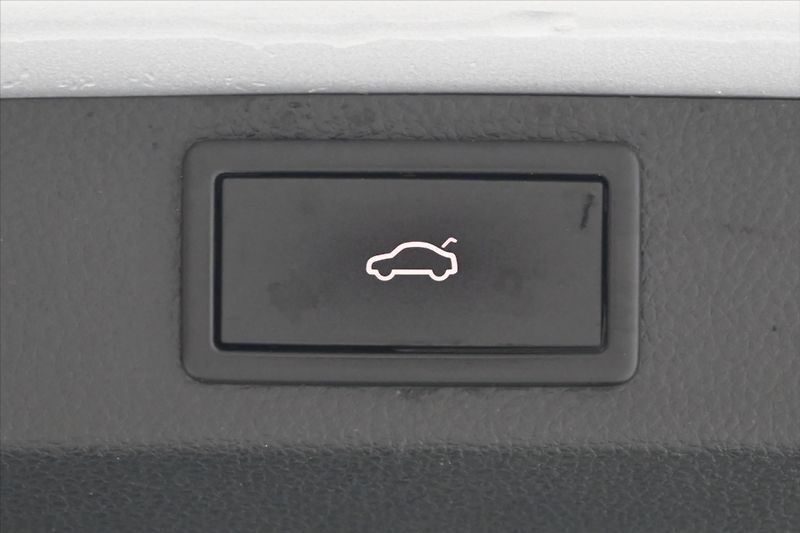 Škoda Karoq 2,0 TDI 85kW DSG VIRTUAL EL.KU - fotka 27 z 31