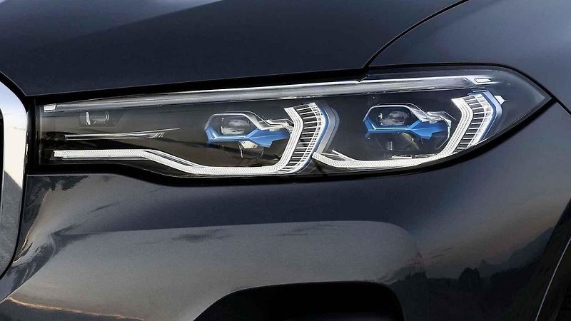 BMW X7 vs. Mercedes GLS vs. Volvo XC90 vs. Audi Q7