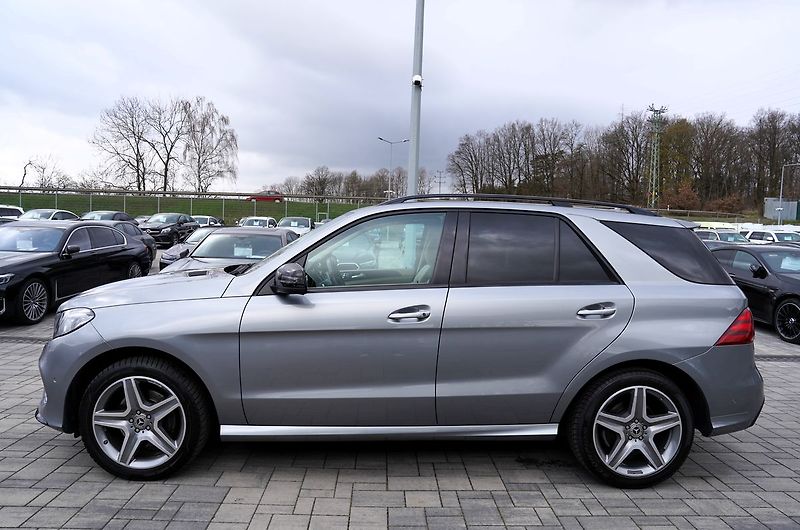 Mercedes-Benz GLE 350d 4Matic AMG/20/ČR - fotka 3 z 35
