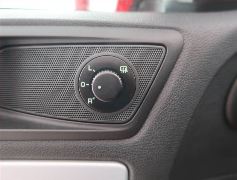 Škoda Octavia (2011) Ambiente 1.4 TSI, Serv.kniha - fotka 17 z 17