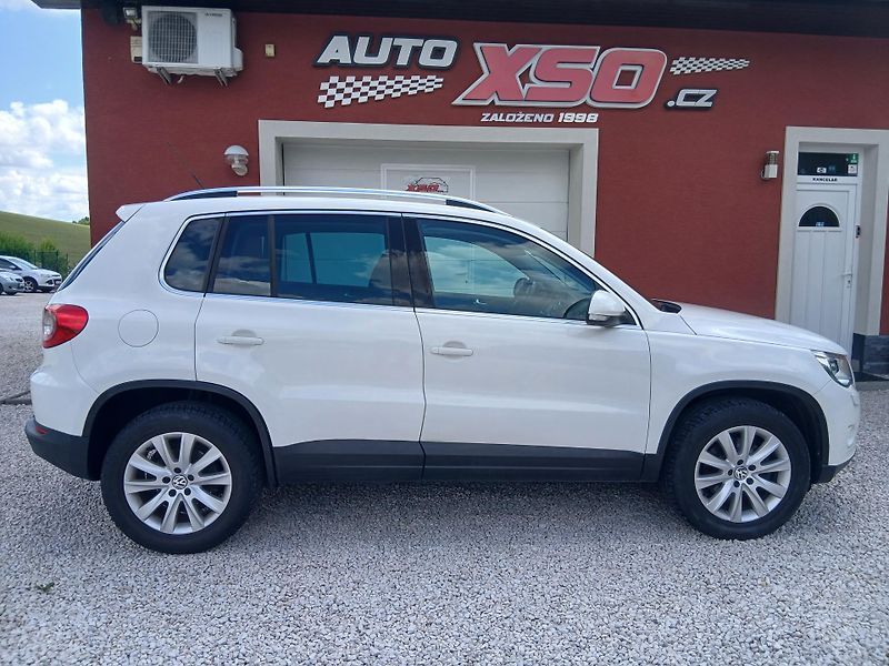 Volkswagen Tiguan 2.0 TSi 4x4 - fotka 2 z 36