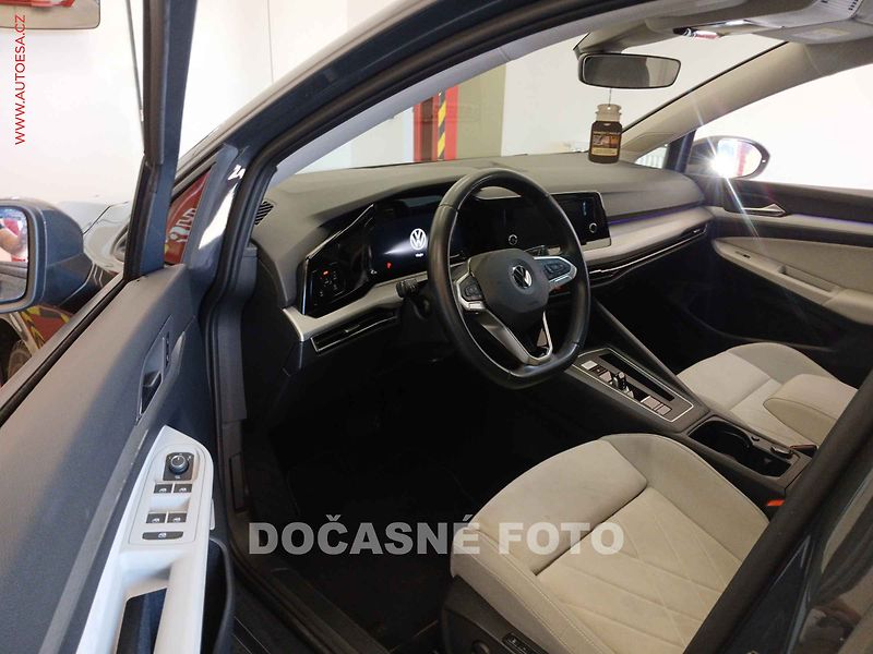 Volkswagen Golf (2022) 1.6TDi, LED, DSG - fotka 3 z 3